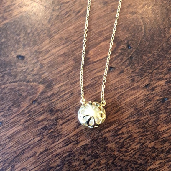 NWT 🎉host pick🎉🥳pearl and cz pendant - Picture 4 of 6